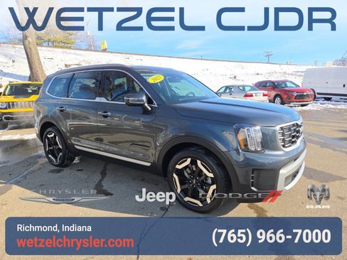 Used 2023 Kia Telluride S w/ S Sunroof Package image 1