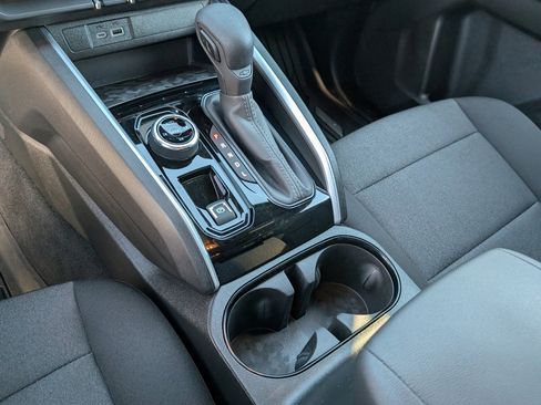 Used 2025 Chevrolet Colorado Trail Boss image 16