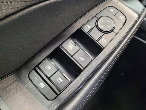 Used 2021 Nissan Rogue S AWD/4WD image 27