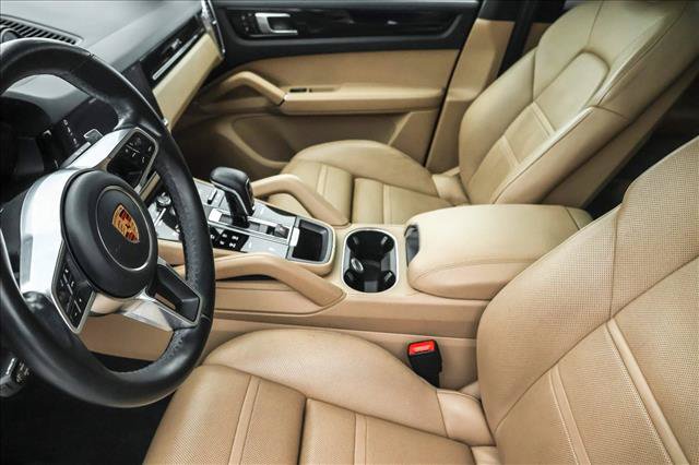 Used 2020 Porsche Cayenne AWD/4WD image 11