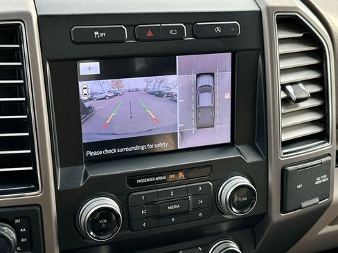 Used 2020 Ford F150 Limited w/ Trailer Tow Package image 24