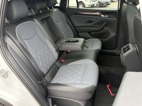 New 2026 Volkswagen Tiguan SEL R-Line AWD/4WD image 22