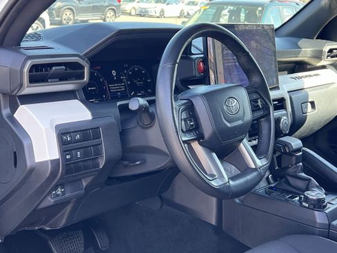 Used 2024 Toyota Tacoma TRD Off-Road image 16