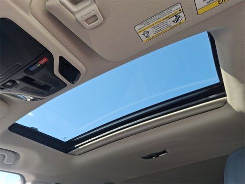 Used 2021 Subaru Outback Limited XT image 16