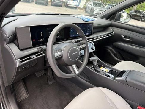 Used 2025 Hyundai Santa Cruz SEL FWD image 12