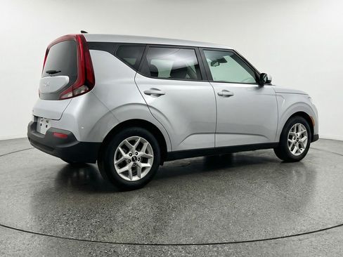 Used 2025 Kia Soul LX w/ LX Technology Package image 9