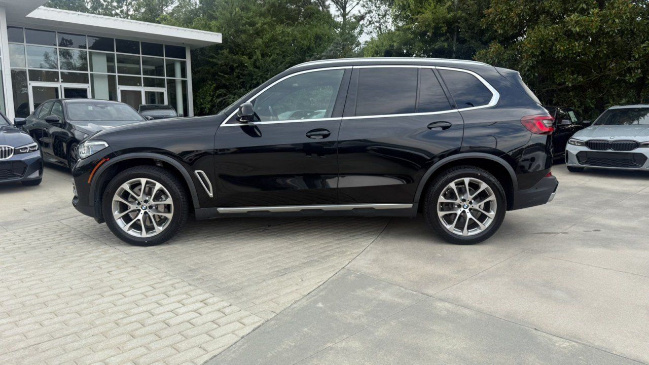 Used 2020 BMW X5 xDrive40i w/ Executive Package AWD/4WD image 3