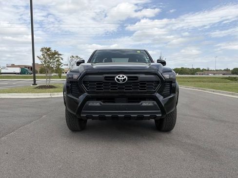 Used 2024 Toyota Tacoma TRD Off-Road image 8