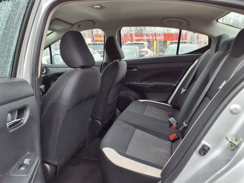 Used 2021 Nissan Versa SV FWD image 13