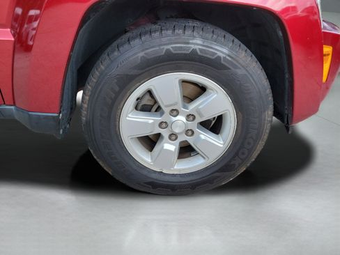 Used 2012 Jeep Liberty Sport AWD/4WD image 5