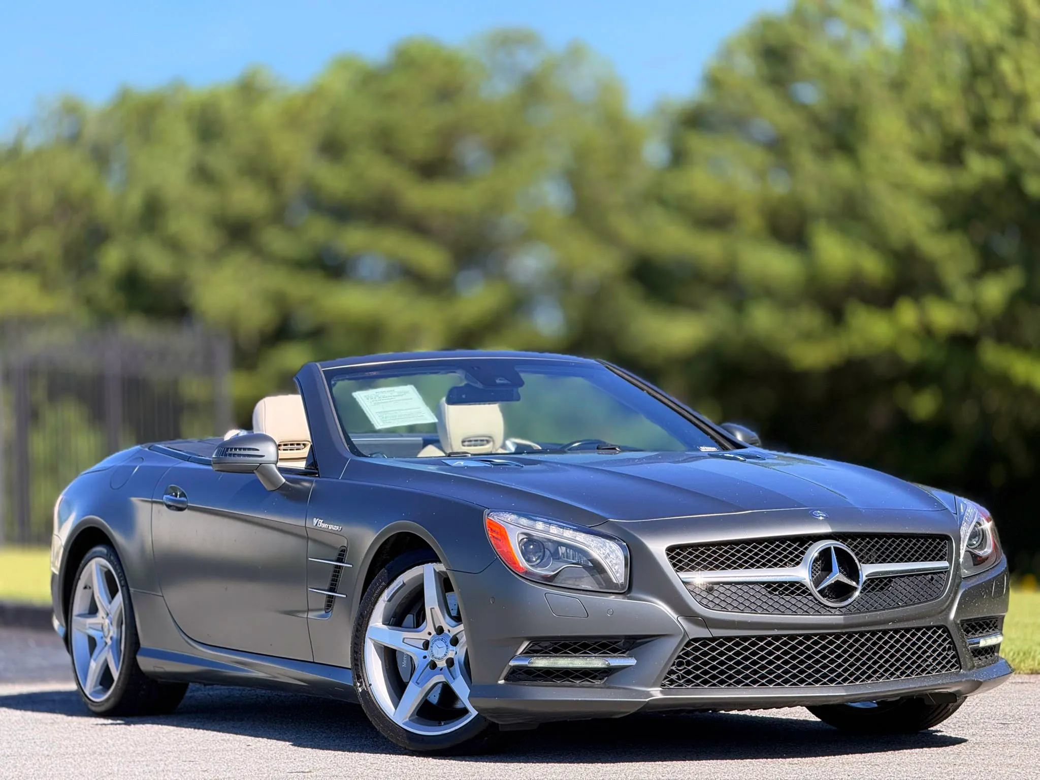 Used 2014 Mercedes-Benz SL 550 w/ Sport Wheel Package image 7