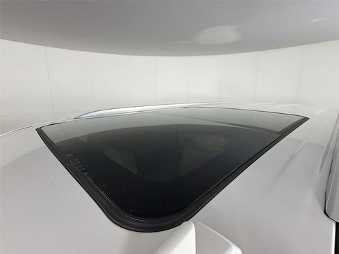 Used 2022 GMC Yukon XL Denali image 14