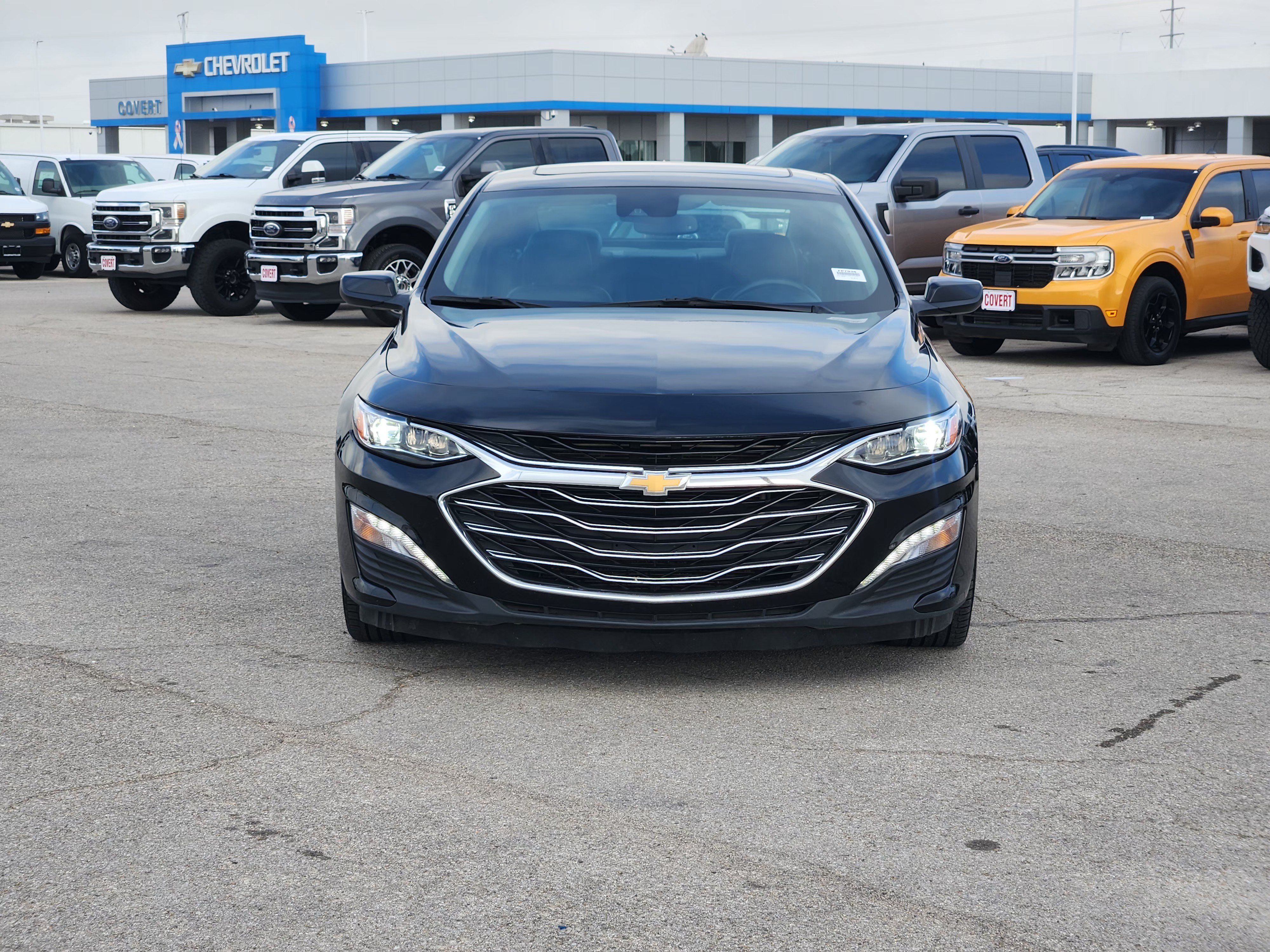 Used 2024 Chevrolet Malibu LT FWD image 2