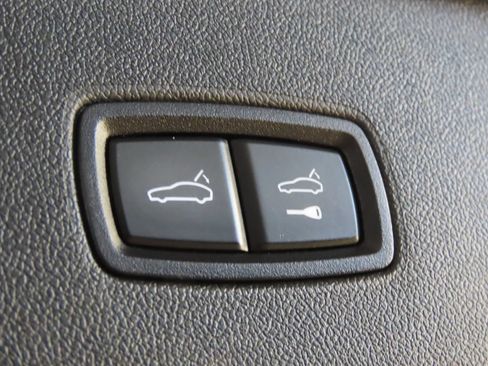 Certified 2025 Porsche Cayenne E-Hybrid AWD/4WD image 50