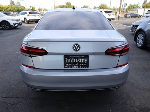 Used 2020 Volkswagen Passat 2.0T SE w/ Sunroof Package FWD image 5