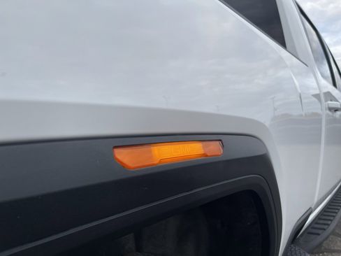 Used 2024 GMC Sierra 2500 AT4 w/ AT4 Premium Plus Package image 21