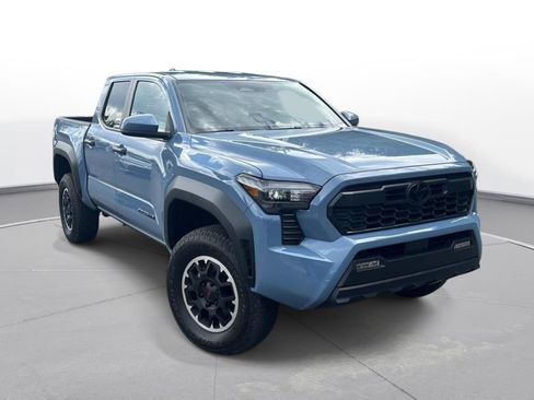Used 2026 Toyota Tacoma TRD Off-Road AWD/4WD image 4