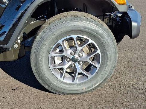 New 2026 Jeep Gladiator Sport image 12