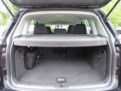 Used 2018 Volkswagen Tiguan Limited w/ Premium Package AWD/4WD image 17