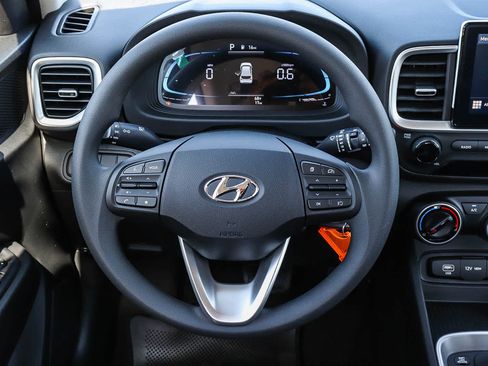New 2026 Hyundai Venue SE FWD image 21