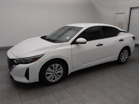 Used 2024 Nissan Sentra S FWD image 2
