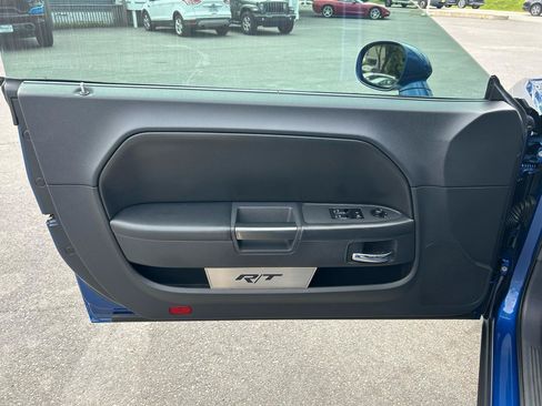 Used 2010 Dodge Challenger R/T RWD image 16