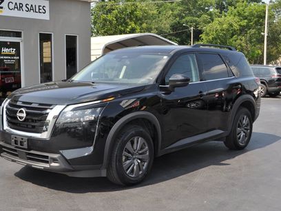 Used 2024 Nissan Pathfinder SV