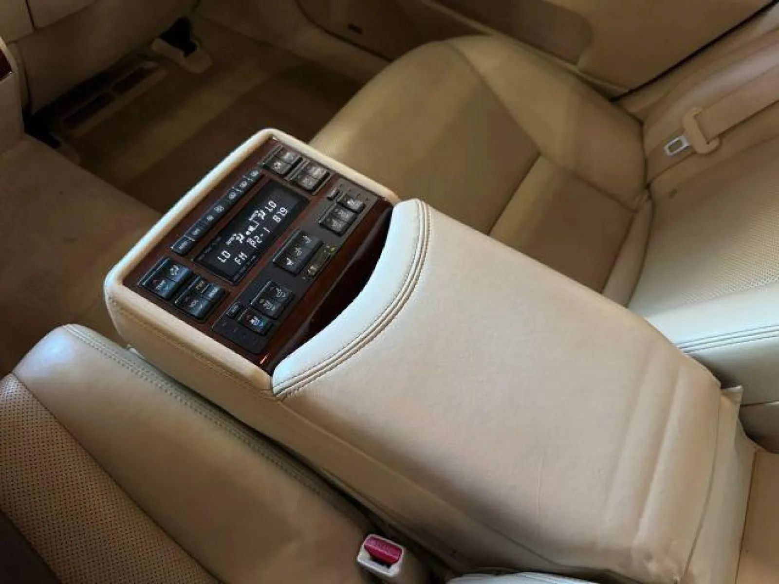 Used 2013 Lexus LS 460 L w/ Ultra Luxury Pkg AWD/4WD image 20