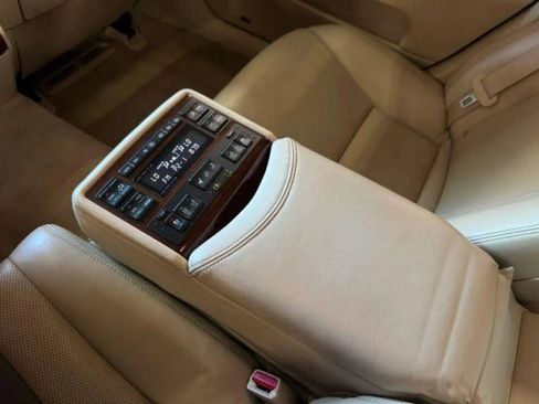 Used 2013 Lexus LS 460 L w/ Ultra Luxury Pkg AWD/4WD image 20