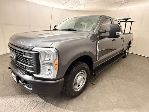Used 2023 Ford F350 XL image 3