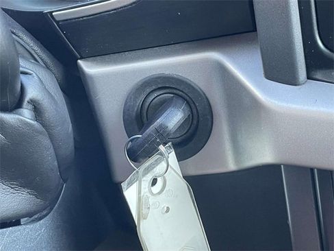 Used 2021 Ford F150 XLT image 31