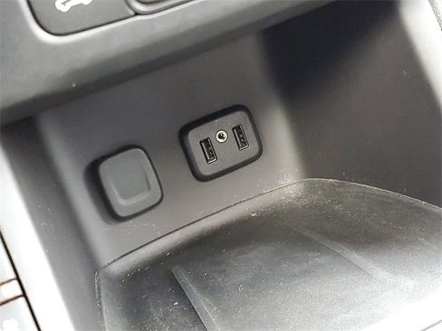 Used 2018 GMC Acadia Denali w/ Technology Package image 36