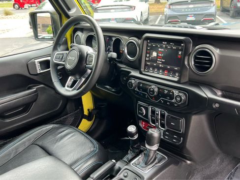 Used 2023 Jeep Wrangler Unlimited Rubicon 4xe w/ Safety Group AWD/4WD image 20
