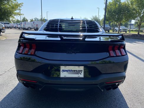 Used 2025 Ford Mustang GT w/ GT Performance Package RWD image 8