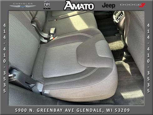 Used 2015 Jeep Cherokee Latitude FWD image 16