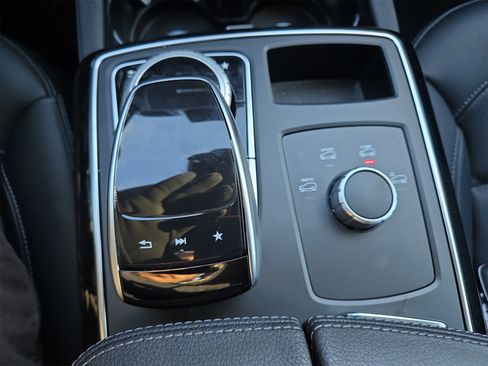 Used 2018 Mercedes-Benz GLE 350 image 28