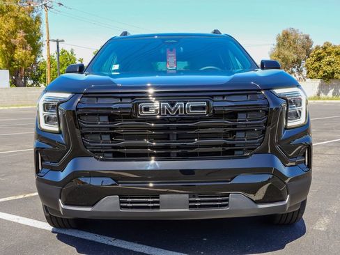 New 2026 GMC Terrain Elevation w/ Elevation Premium Package AWD/4WD image 4