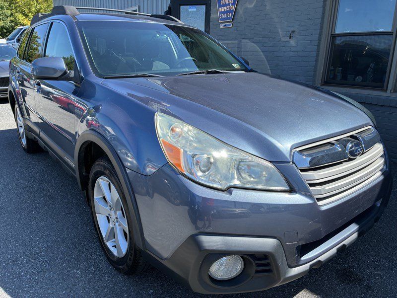 Used 2014 Subaru Outback 2.5i Premium AWD/4WD image 1