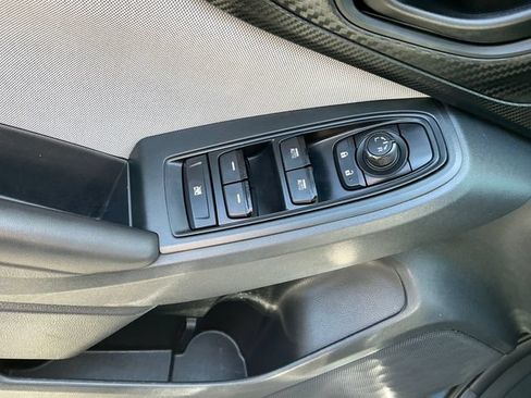 Used 2018 Subaru Crosstrek 2.0i AWD/4WD image 16
