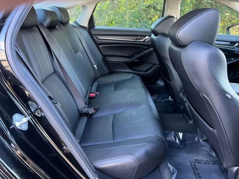 Used 2021 Honda Accord Touring image 16