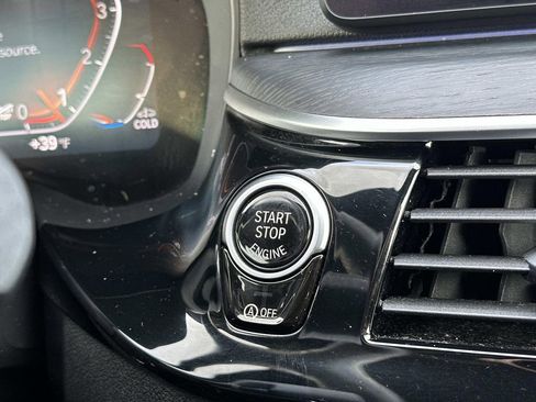 Used 2023 BMW 530i xDrive w/ Premium Package image 16