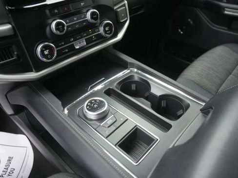 Used 2023 Ford Expedition XLT image 28