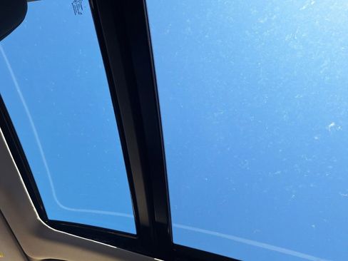 Used 2025 Nissan Murano SL image 21