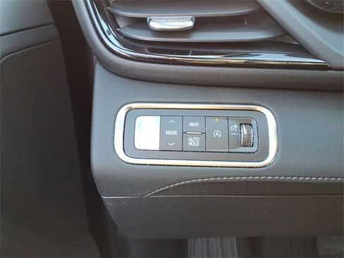 Certified 2025 Buick Enclave Avenir w/ Super Cruise Package image 18