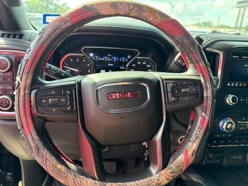 Used 2020 GMC Sierra 1500 AT4 w/ AT4 Premium Package AWD/4WD image 9