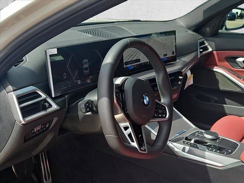 Used 2026 BMW 330i Sedan w/ M Sport Package RWD image 2