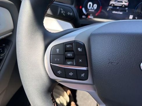 New 2026 Ford Explorer Active RWD image 22