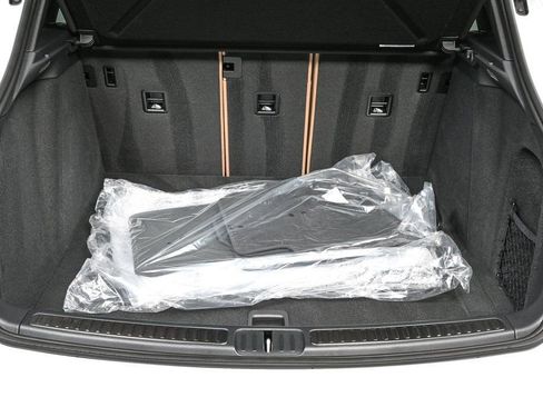 Certified 2026 Porsche Macan image 31