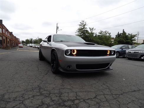 Used 2021 Dodge Challenger R/T image 2