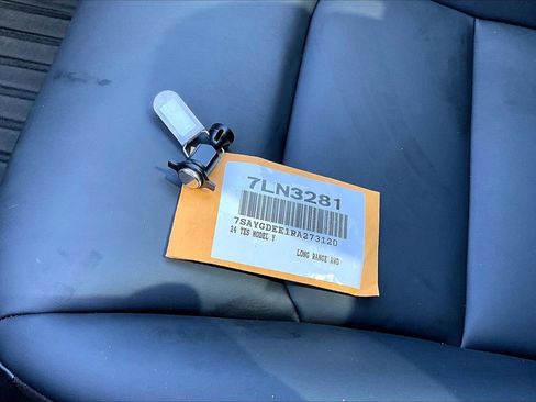 Used 2024 Tesla Model Y Long Range AWD/4WD image 31